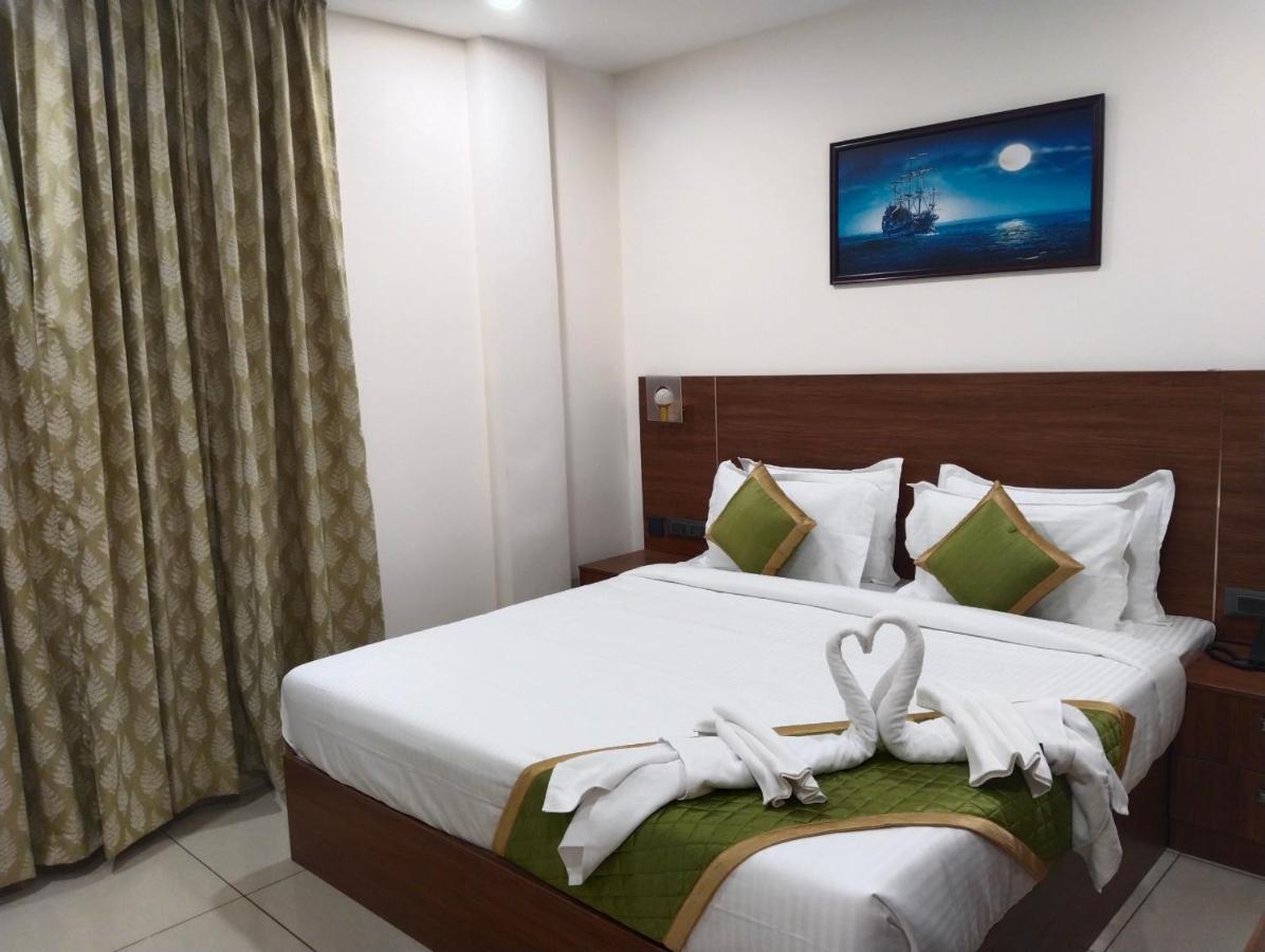 Hotel Seapark โกลลัม ภายนอก รูปภาพ
