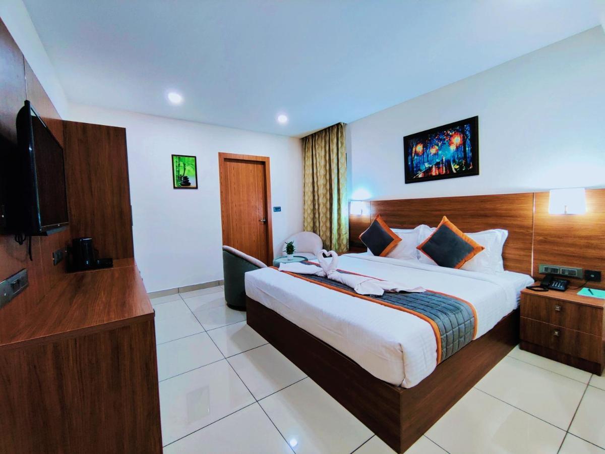 Hotel Seapark โกลลัม ภายนอก รูปภาพ