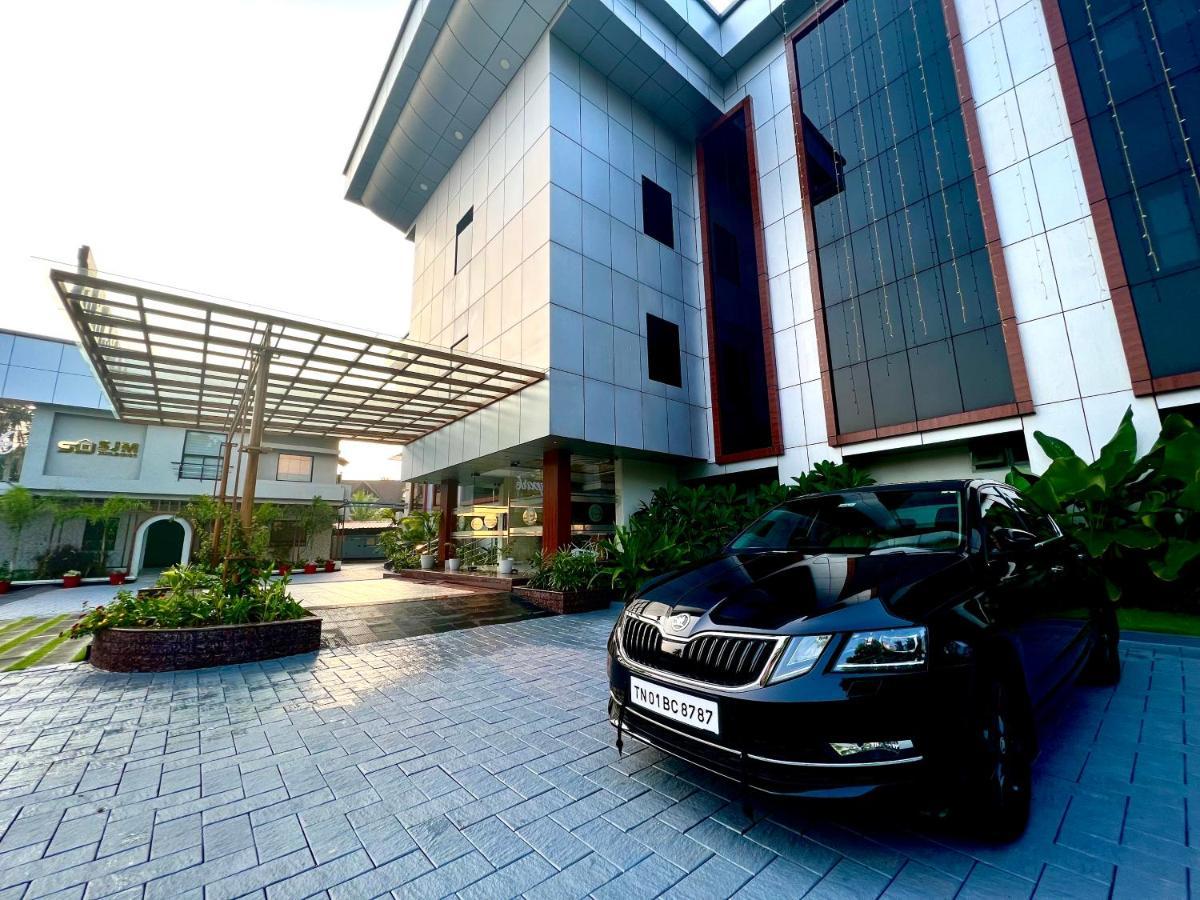 Hotel Seapark โกลลัม ภายนอก รูปภาพ