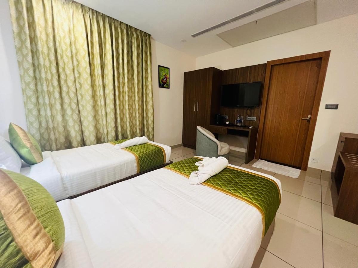 Hotel Seapark โกลลัม ภายนอก รูปภาพ